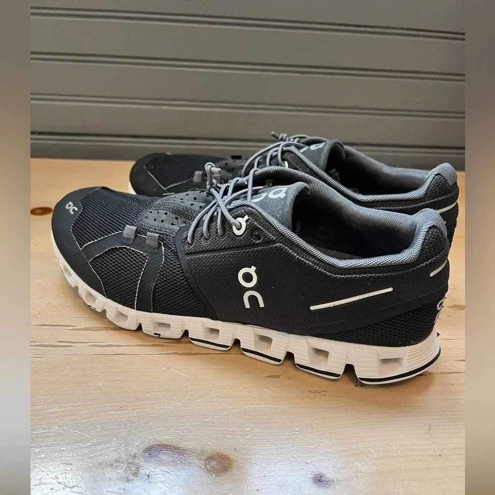 On Running Cloud Low Top Women's Sneakers Shoes Size 8.5